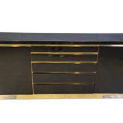Buffet en laiton et laque par Jean Claude Mahey, années 1970.