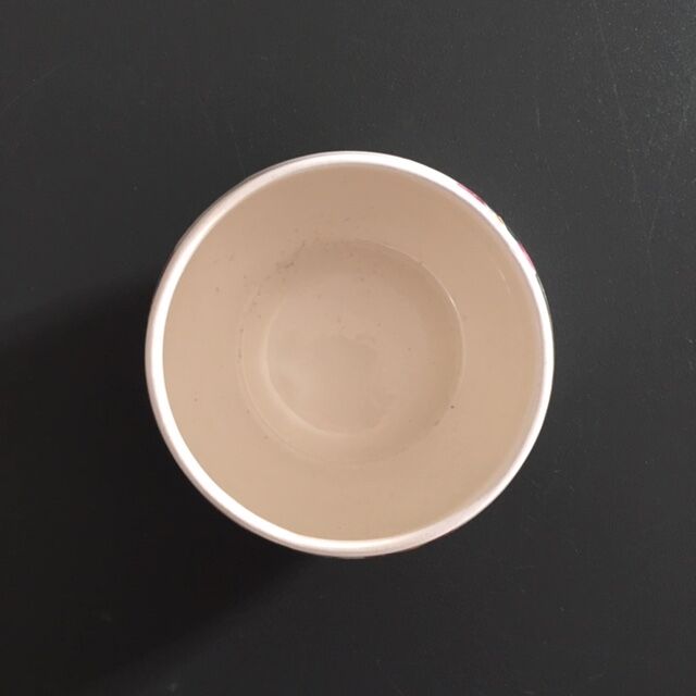 Empty pocket floral decoration signed