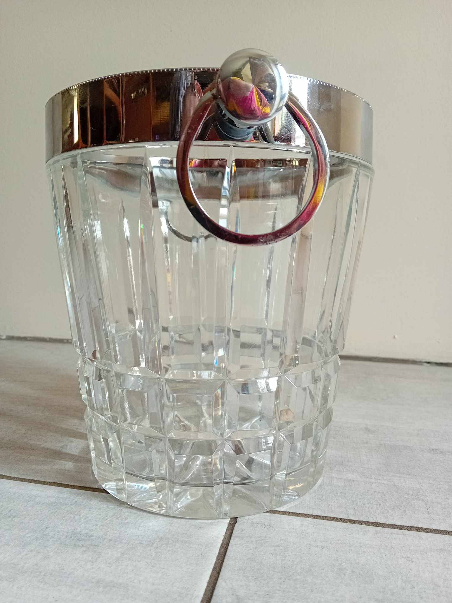 Champagne bucket in crystal 70s
