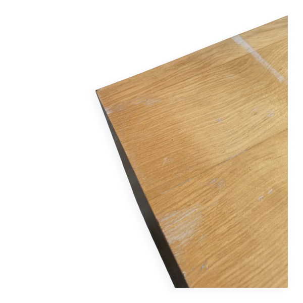 Meuble d'appoint en bois naturel avec façades en métal perforé gris foncé sur roulettes (bois massif et métal)