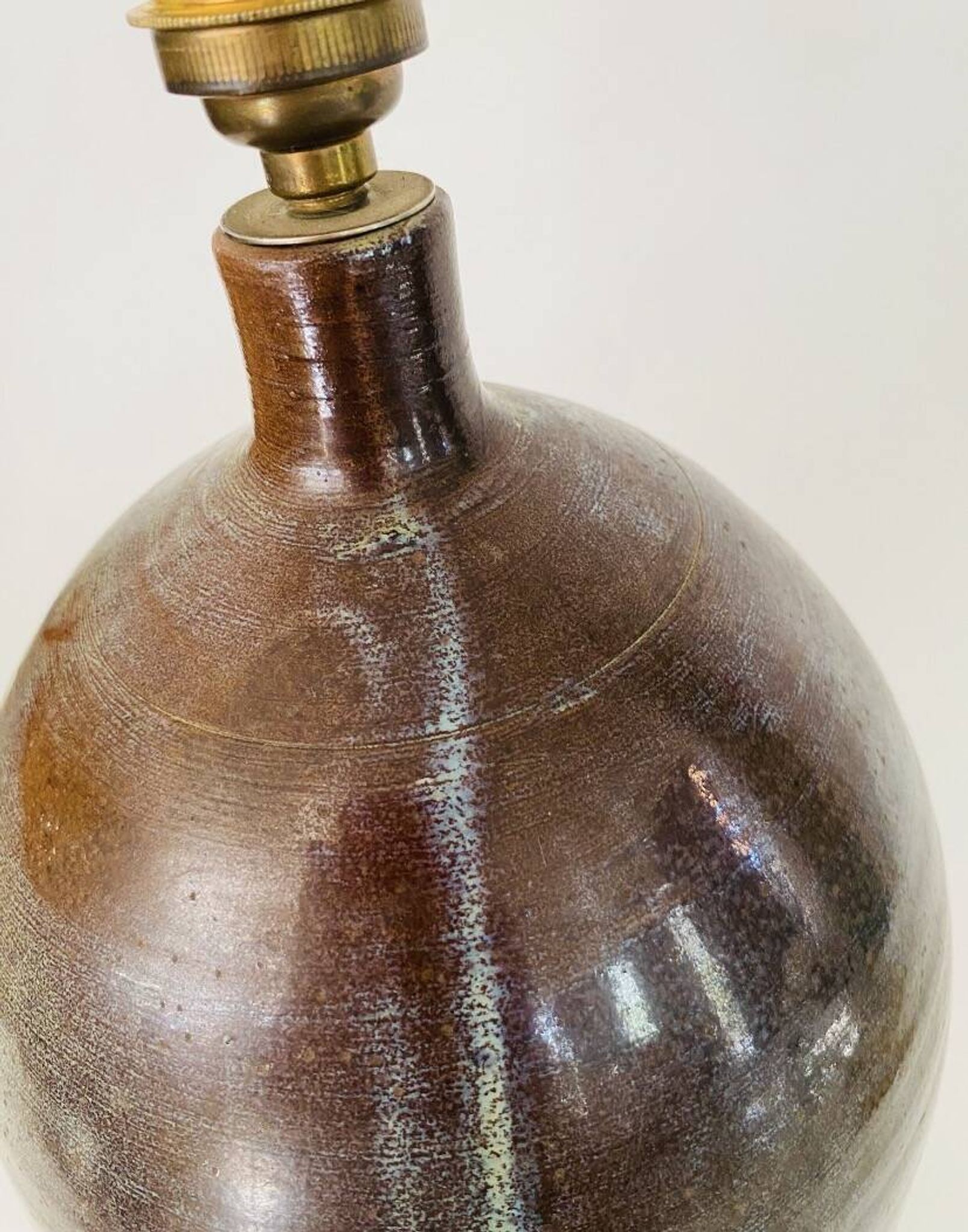Pied de lampe en céramique et câble en tissu tressé