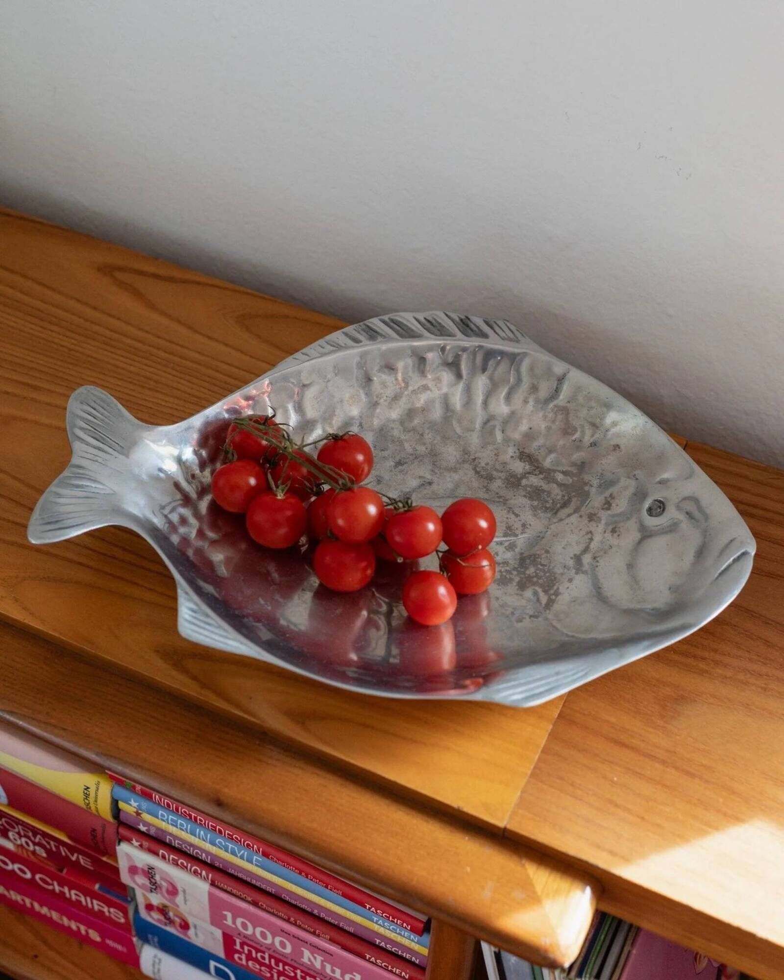 Arthur Court Vintage Fish-Shape Aluminum Tray in Silver – Mid-Century 1970s Design