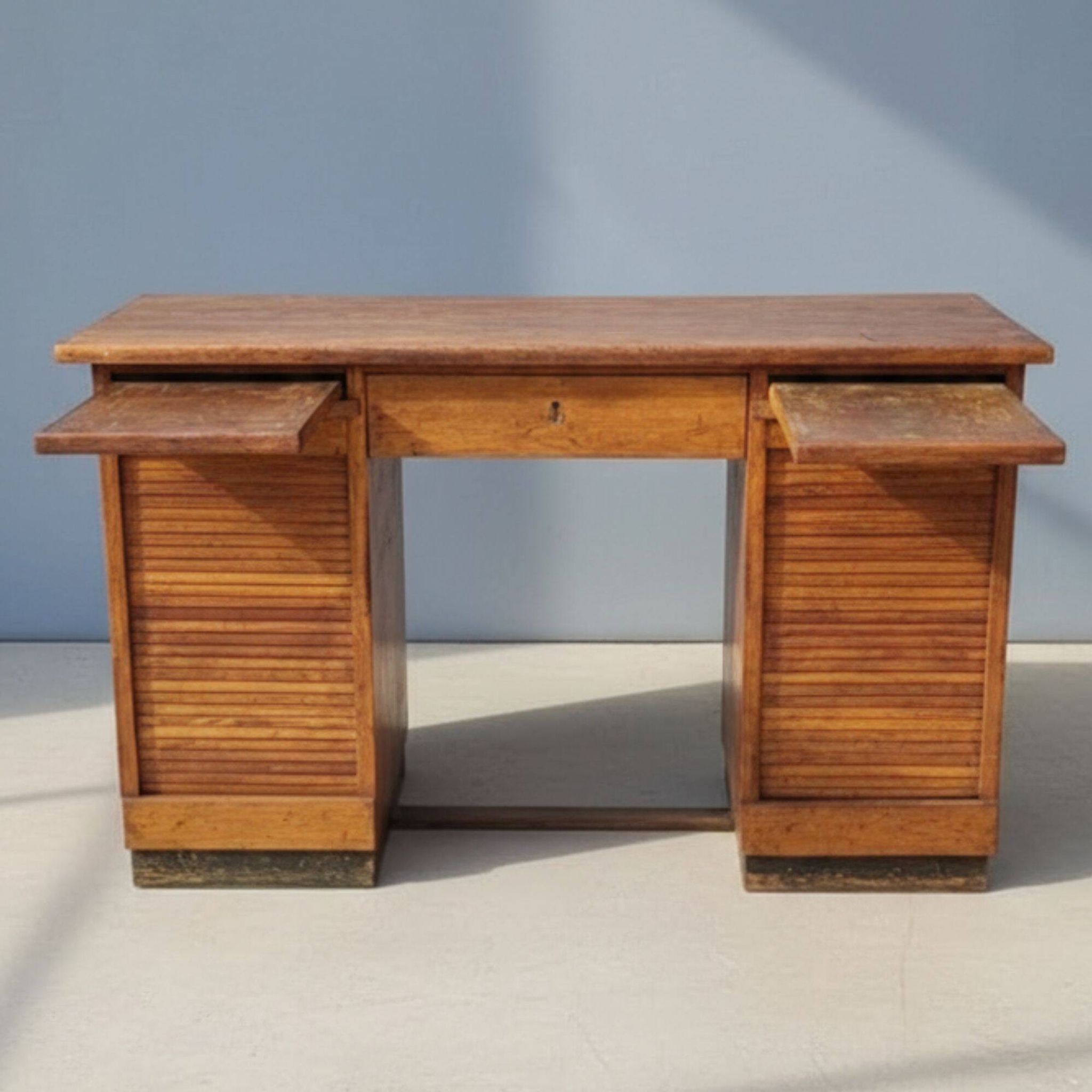 Bureau à rouleau en chêne, Tchécoslovaquie, années 1930