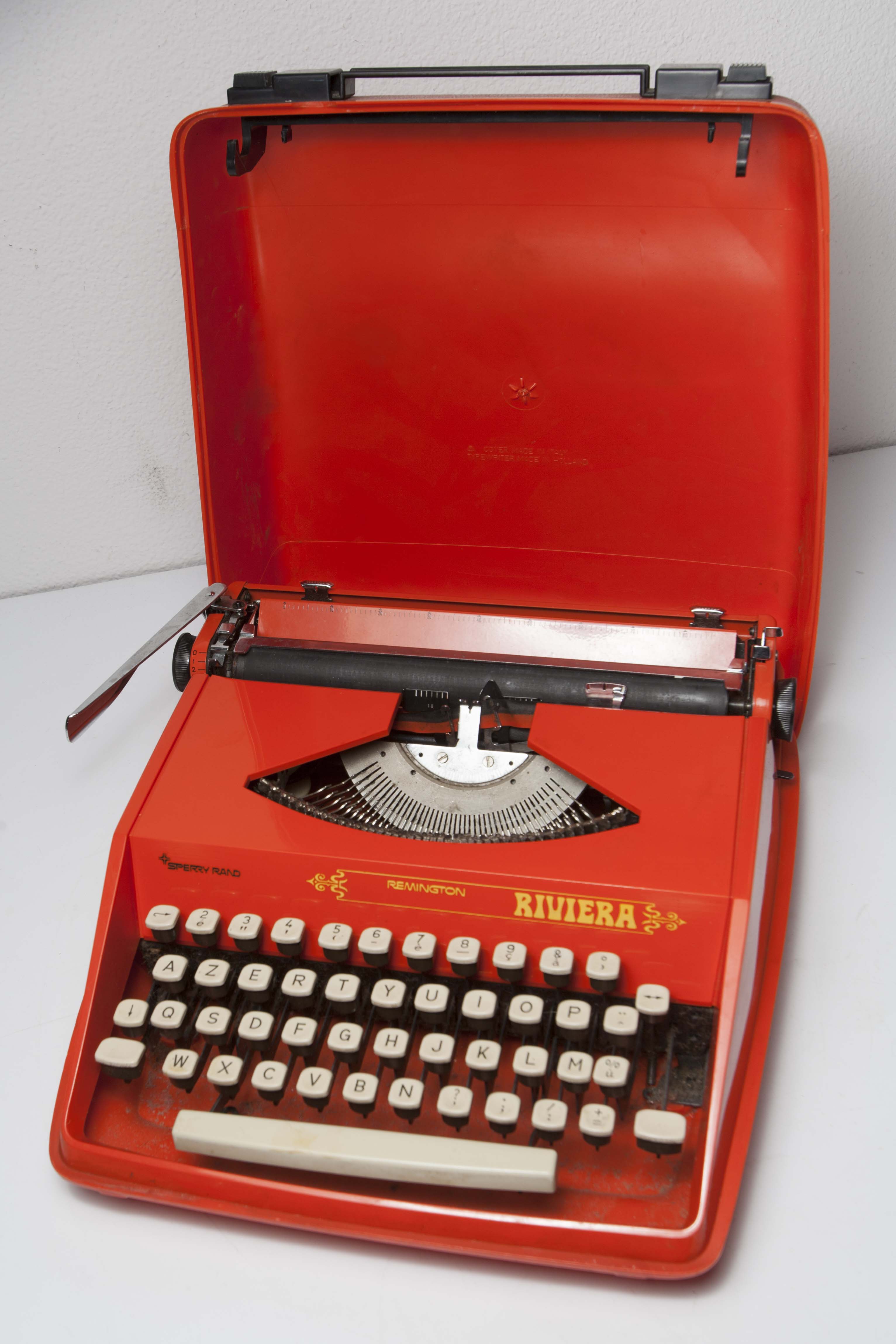 Remington Riviera Sperry orange band typewriter