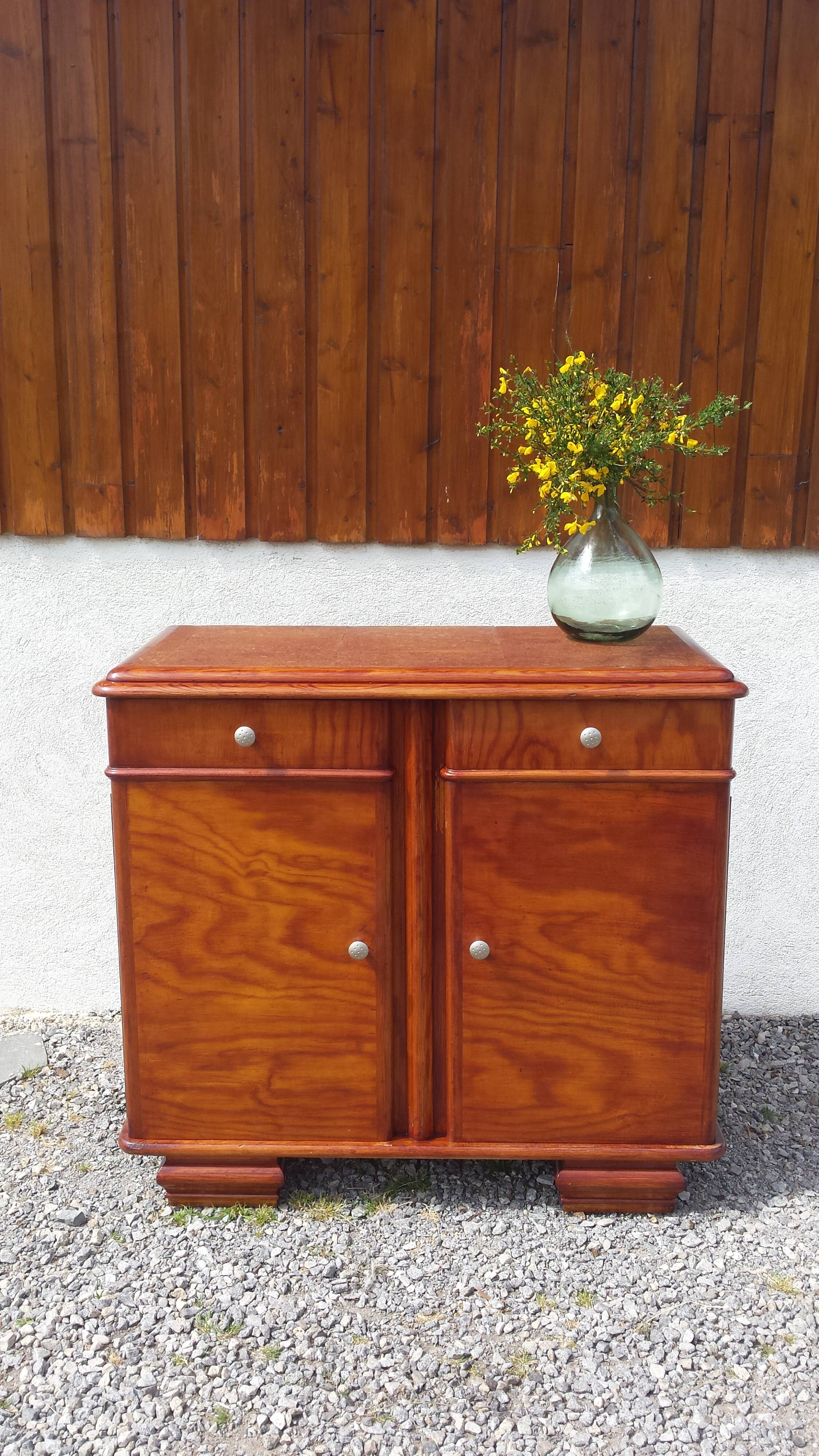 Mado cork tray buffet