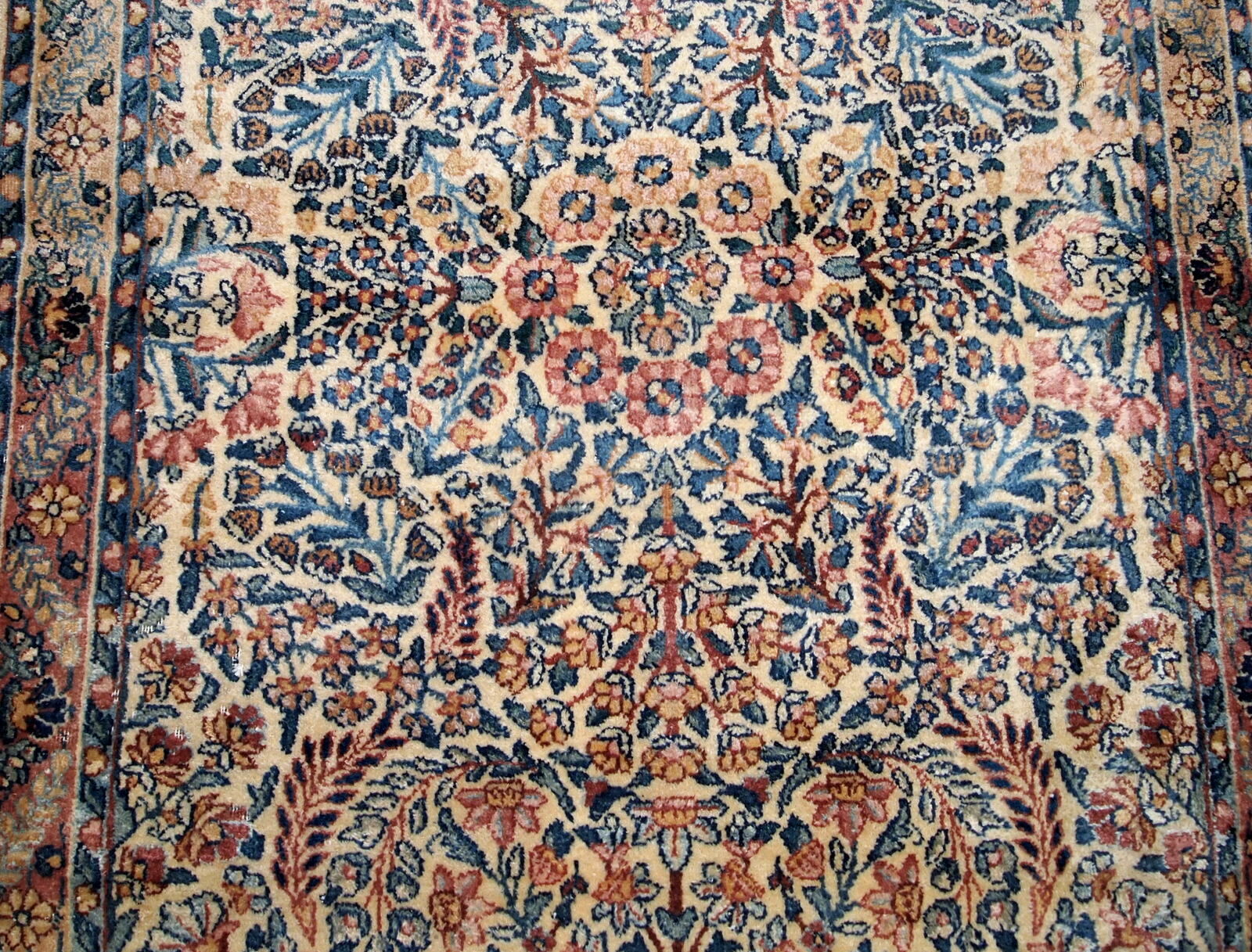 Former carpet Persian Kerman done hand 94 x 158cm,1920 s