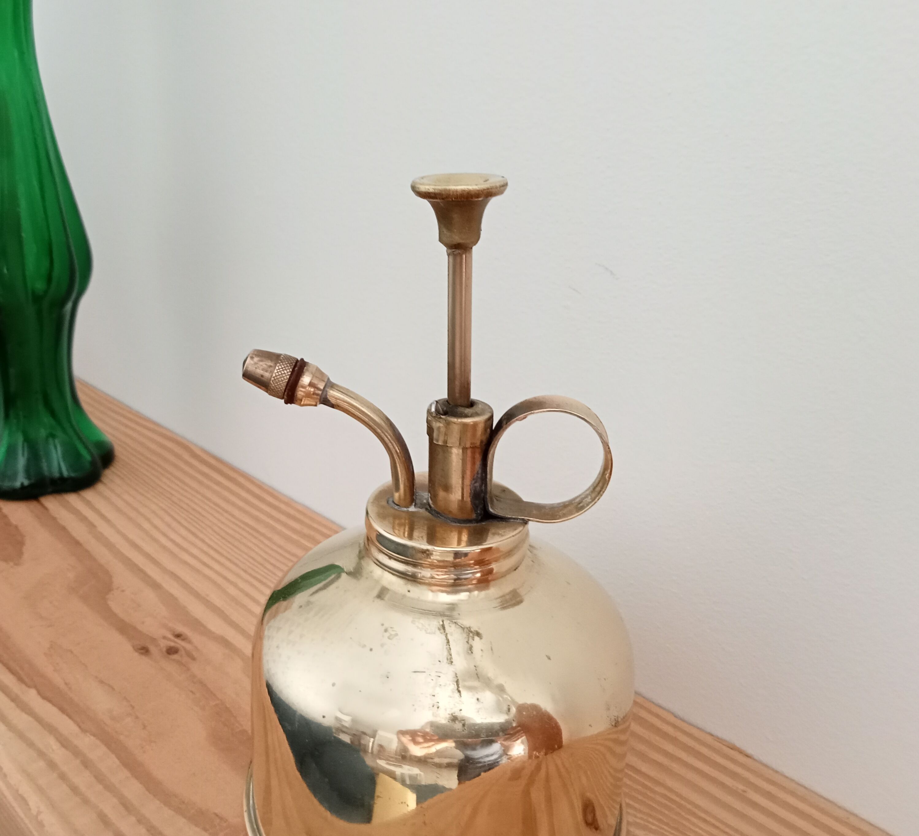 Vintage vaporizer in golden brass 70s