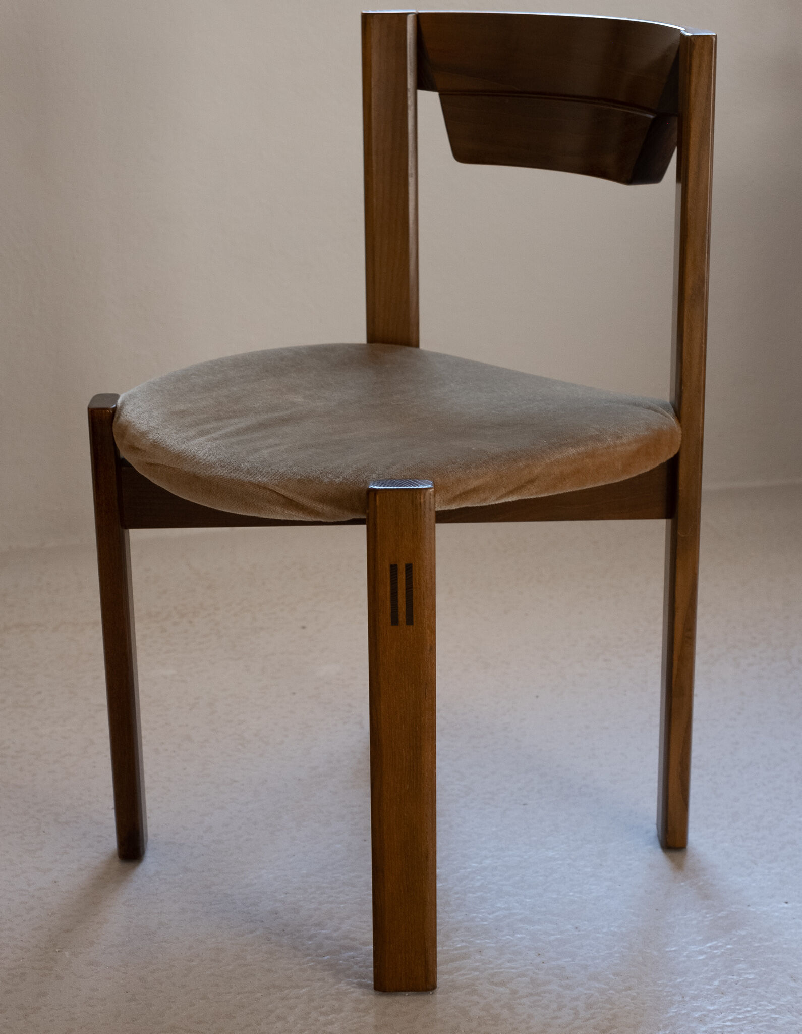 Set of 4 chairs in the spirit of Silvio Coppola