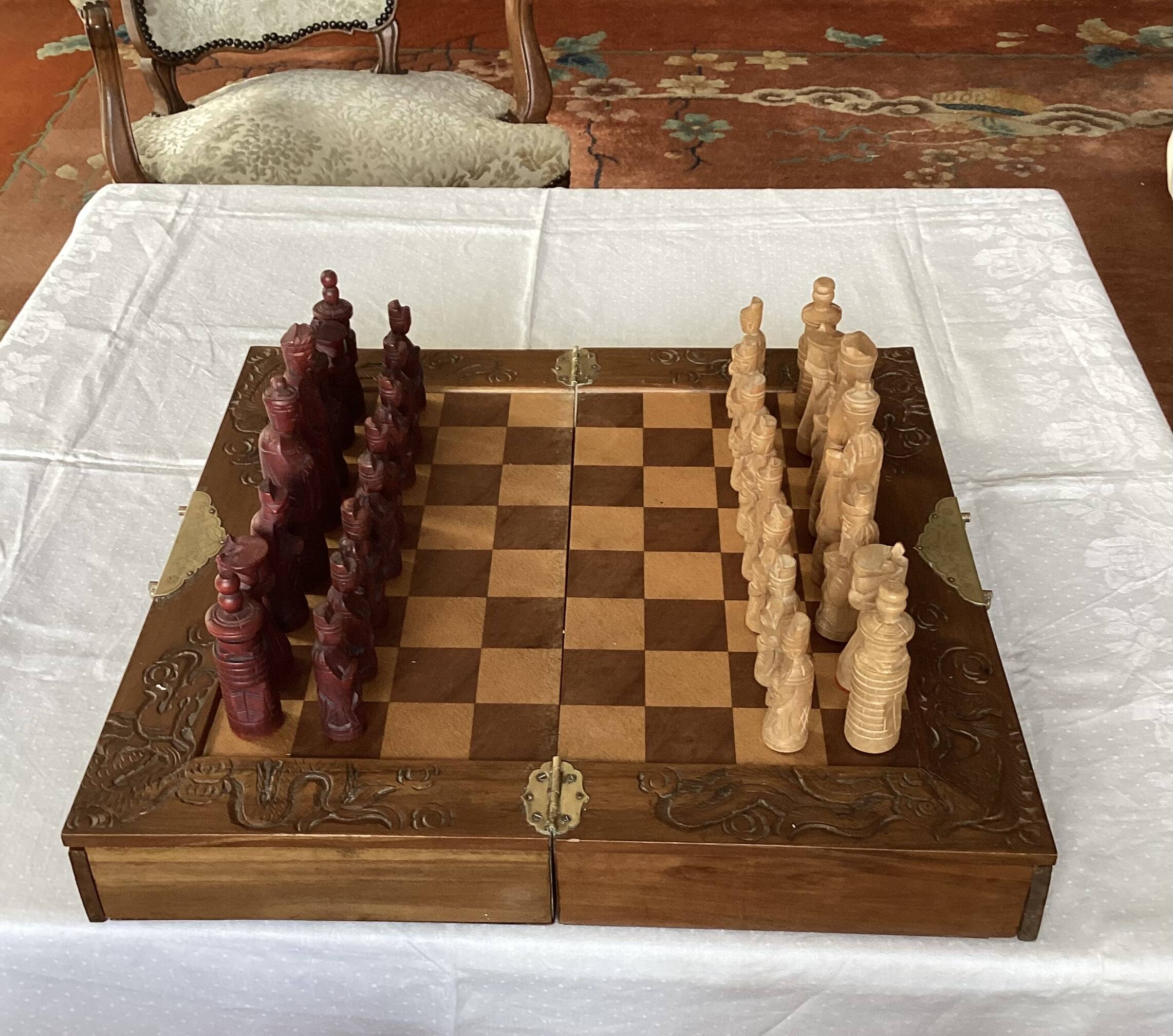 Wooden chess set from the 1960s, dimensions: length - 47.5 cm -