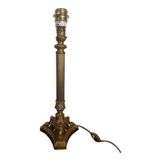 Bronze table lamp base with chiseled decoration