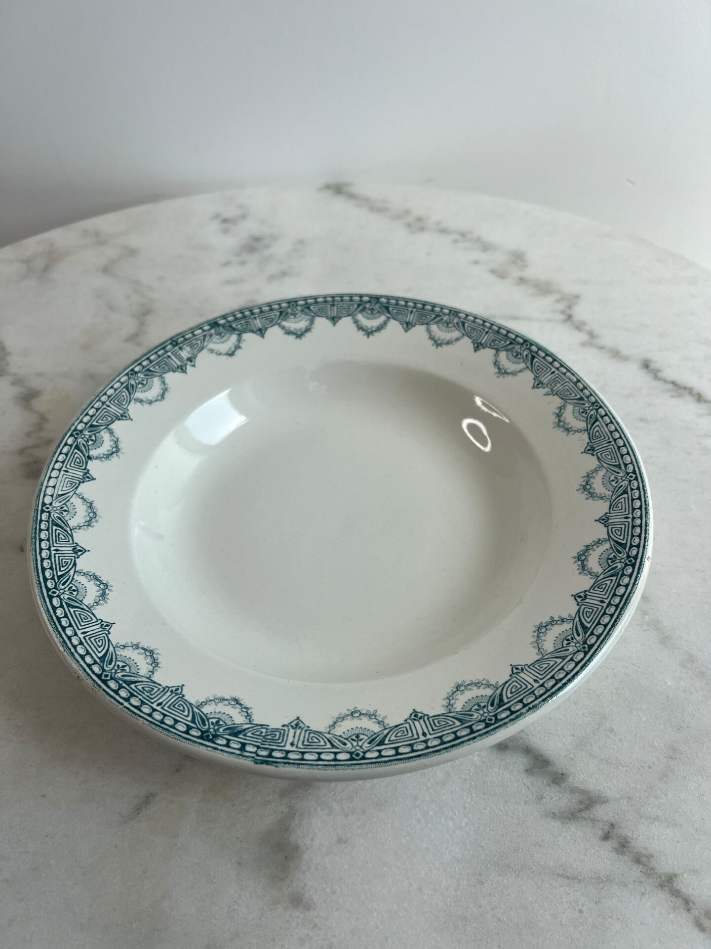 Assiette creuse en terre de fer LG Récamier