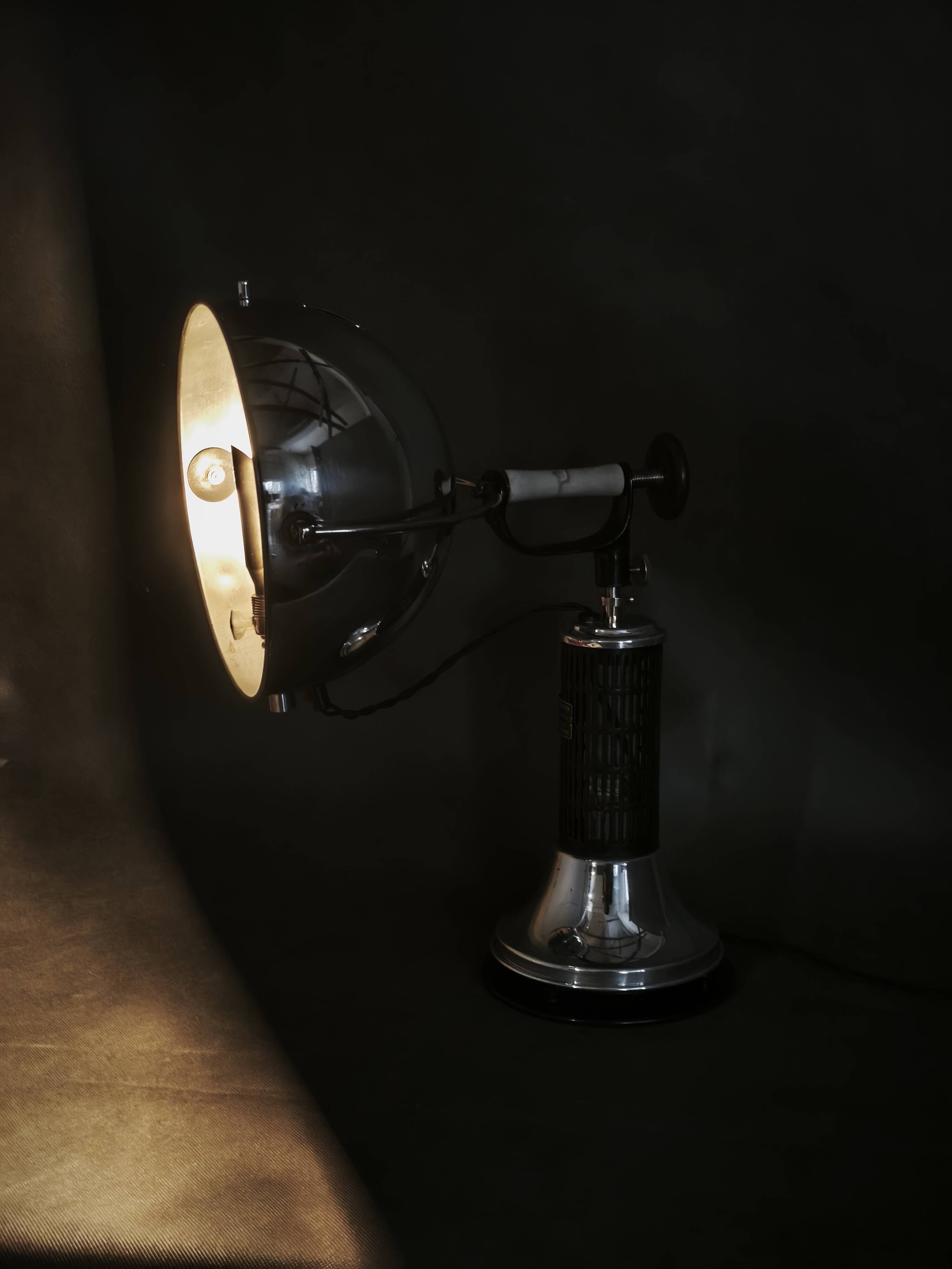 1930s Bauhaus Hanau Quartz Chrome Adjustable Table Lamp, Germany