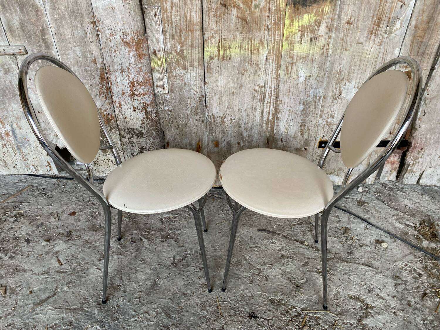 SOUDEXVINYL Chair Pair Chrome Metal + White Skai 70s Vintage #