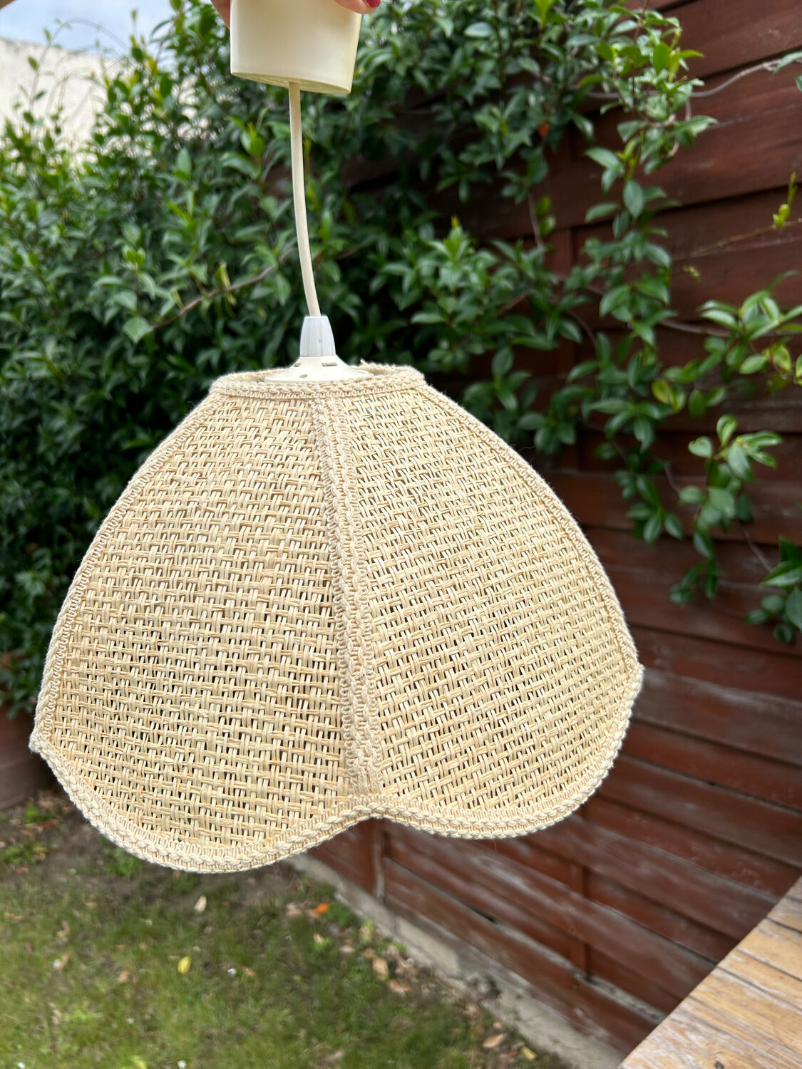 Suspension Flower in natural fibers