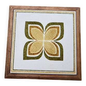 Vintage music trivet