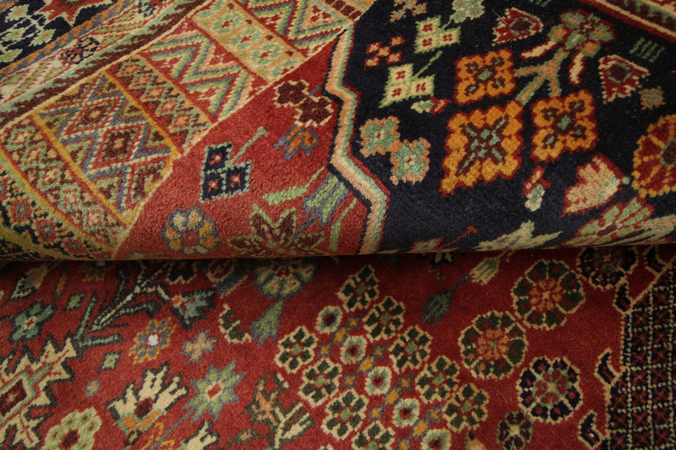 Handwoven Persian Qashqai Rug, Oriental Wool Shiraz Carpet- 157x240cm