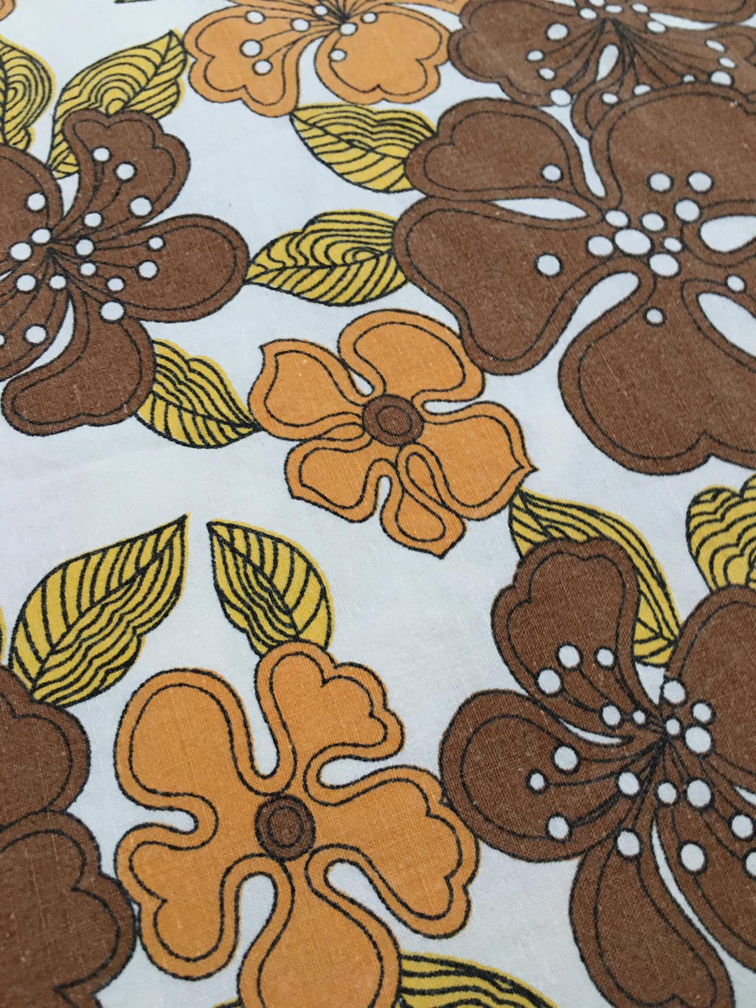 Vintage flat sheet (70s) in cotton (2 people), floral patterns