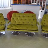 1960s sofa set with 2 seats and 2 armchairs in chartreuse fabric, original metal legs.