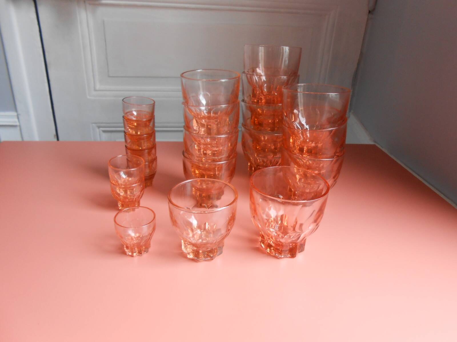 Set of pink glasses