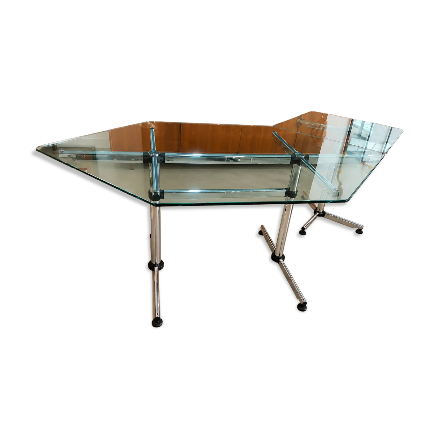 USM Haller Kitos desk