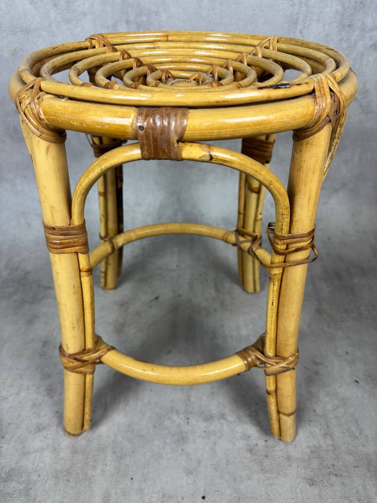 Paire de tabourets en rotin des années 70