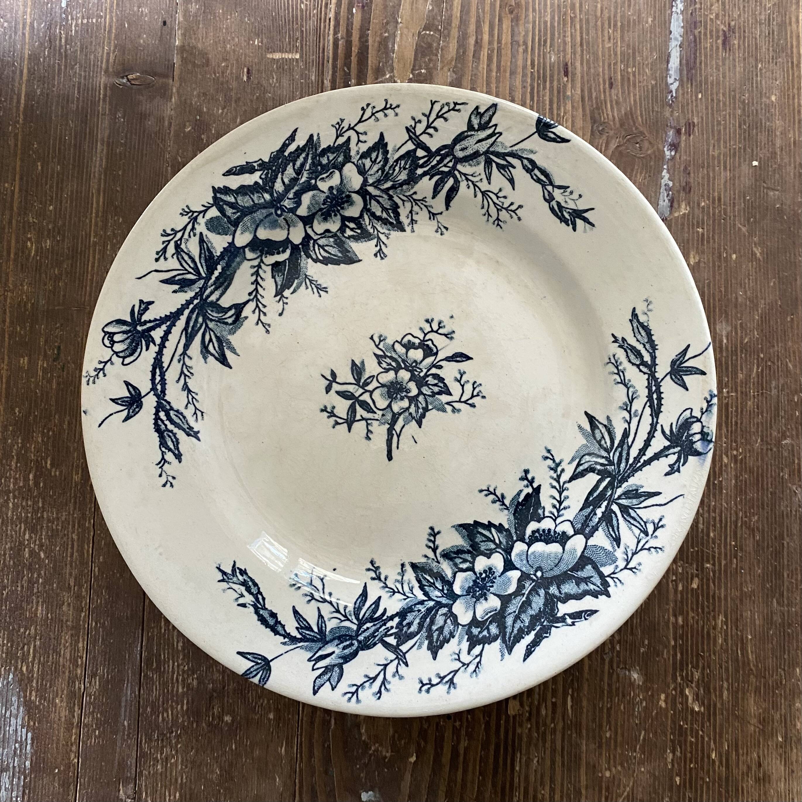 Iron Earth Compote Dish