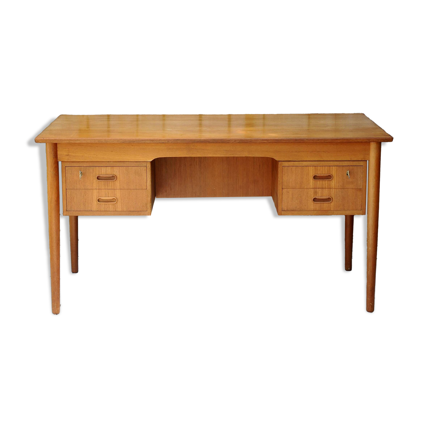 Flat teak desk by Gunnar Nielsen