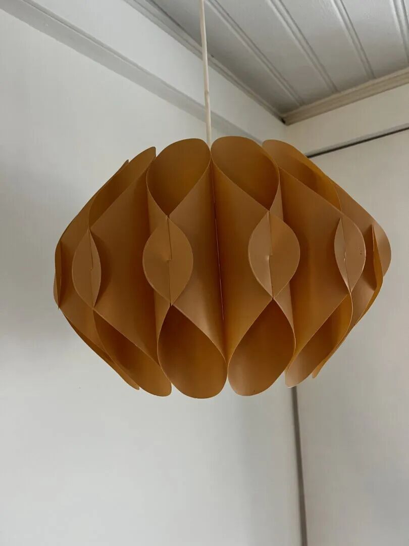 Suspension 'Papillon' – Lars Schiøler pour Hoyrup, Danemark