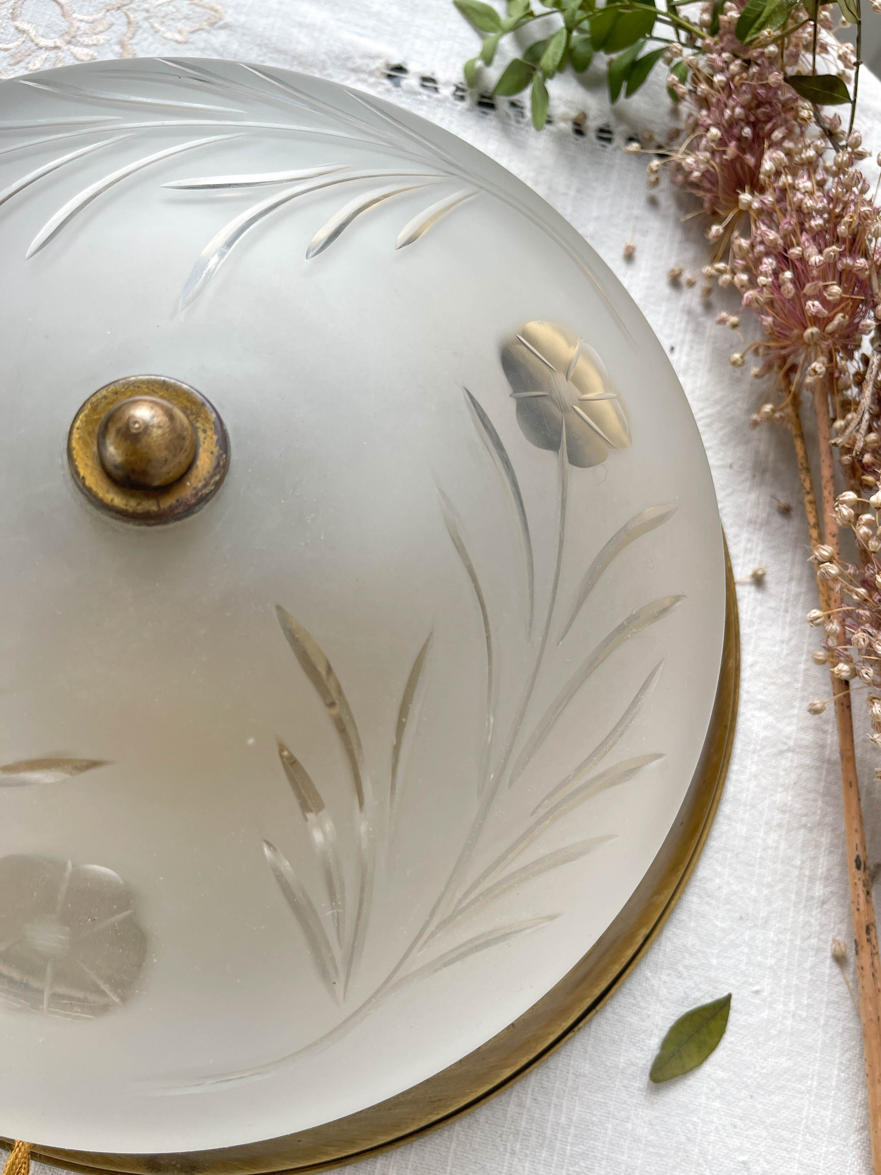 Vintage globe table lamp in antique chiseled glass