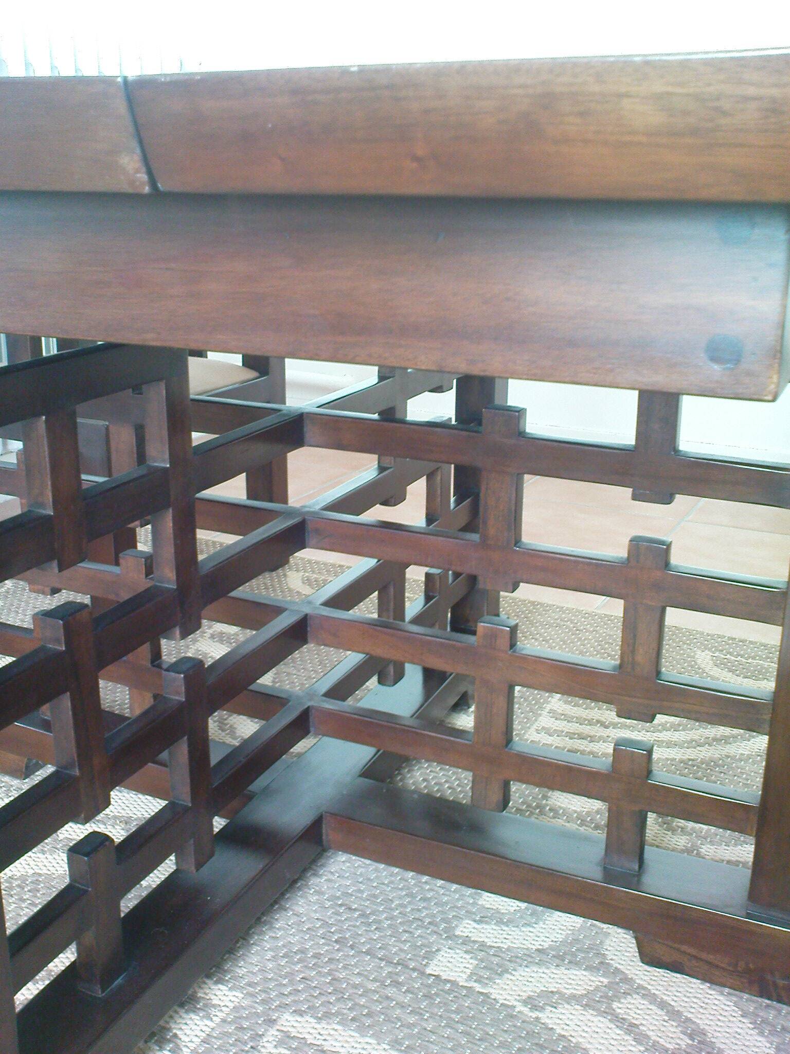 table basse et 4 chaises