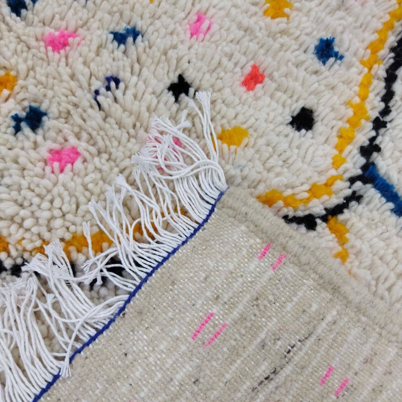 Azilal Berber rug in handmade wool 290 X 200 CM