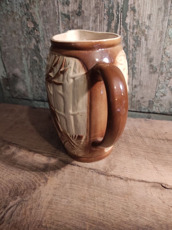 Pichet vintage de St Clément, avec un cerf, français