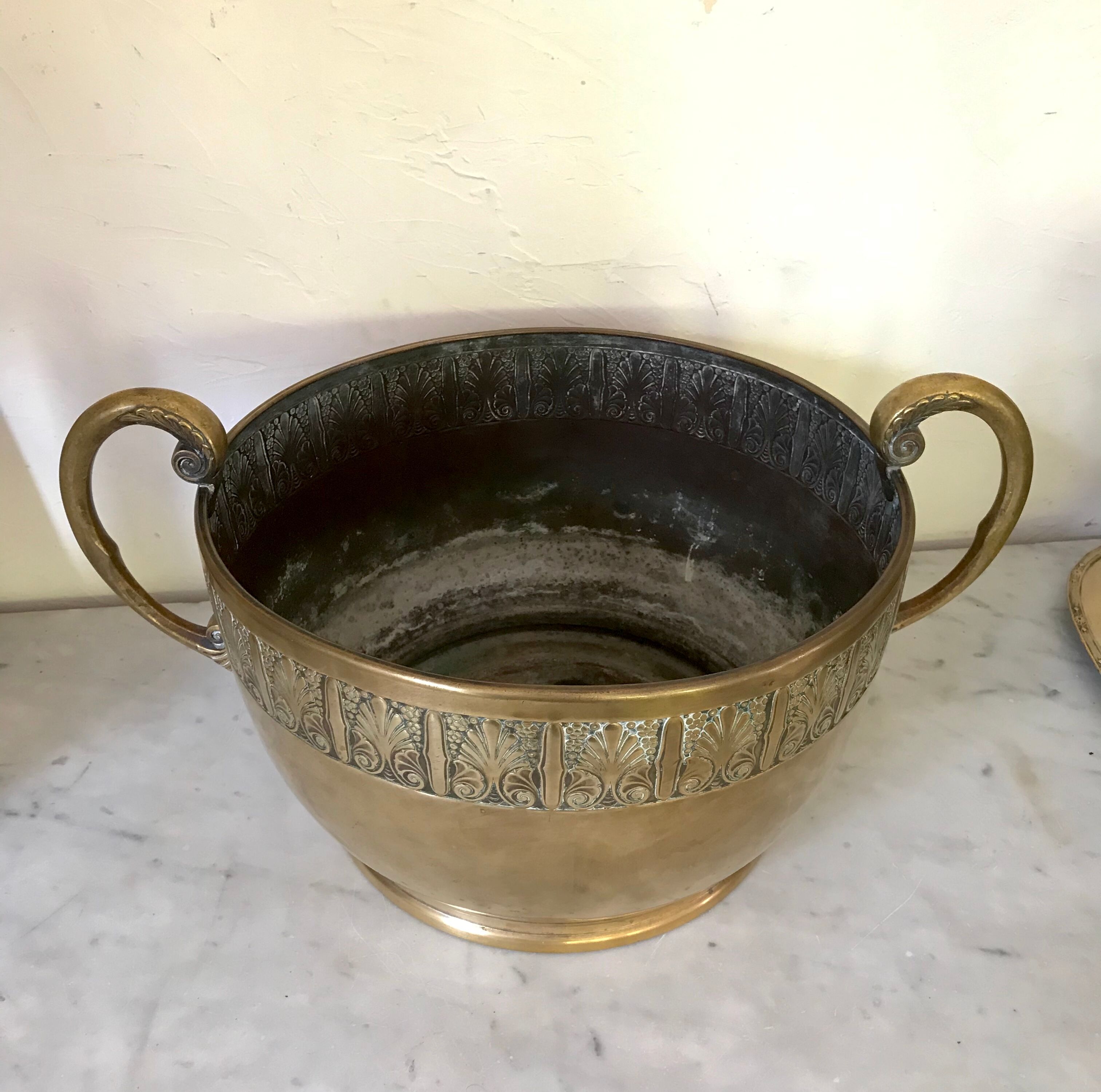 Bronze planter