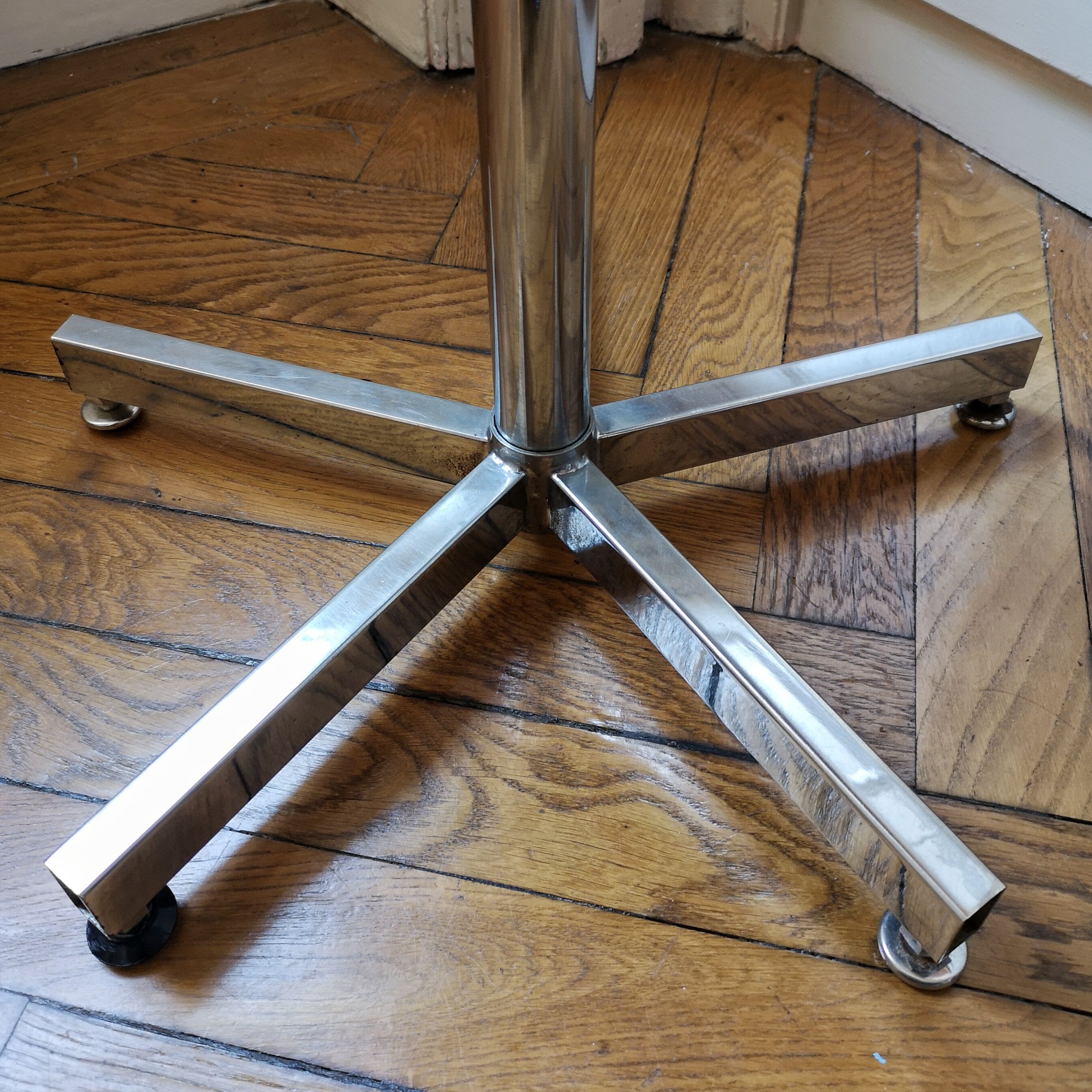 Tabouret d'usine cuir vintage industriel, designer kor