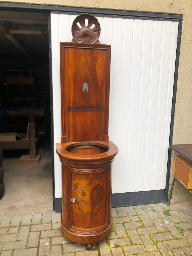 Somno with fountain consulate period