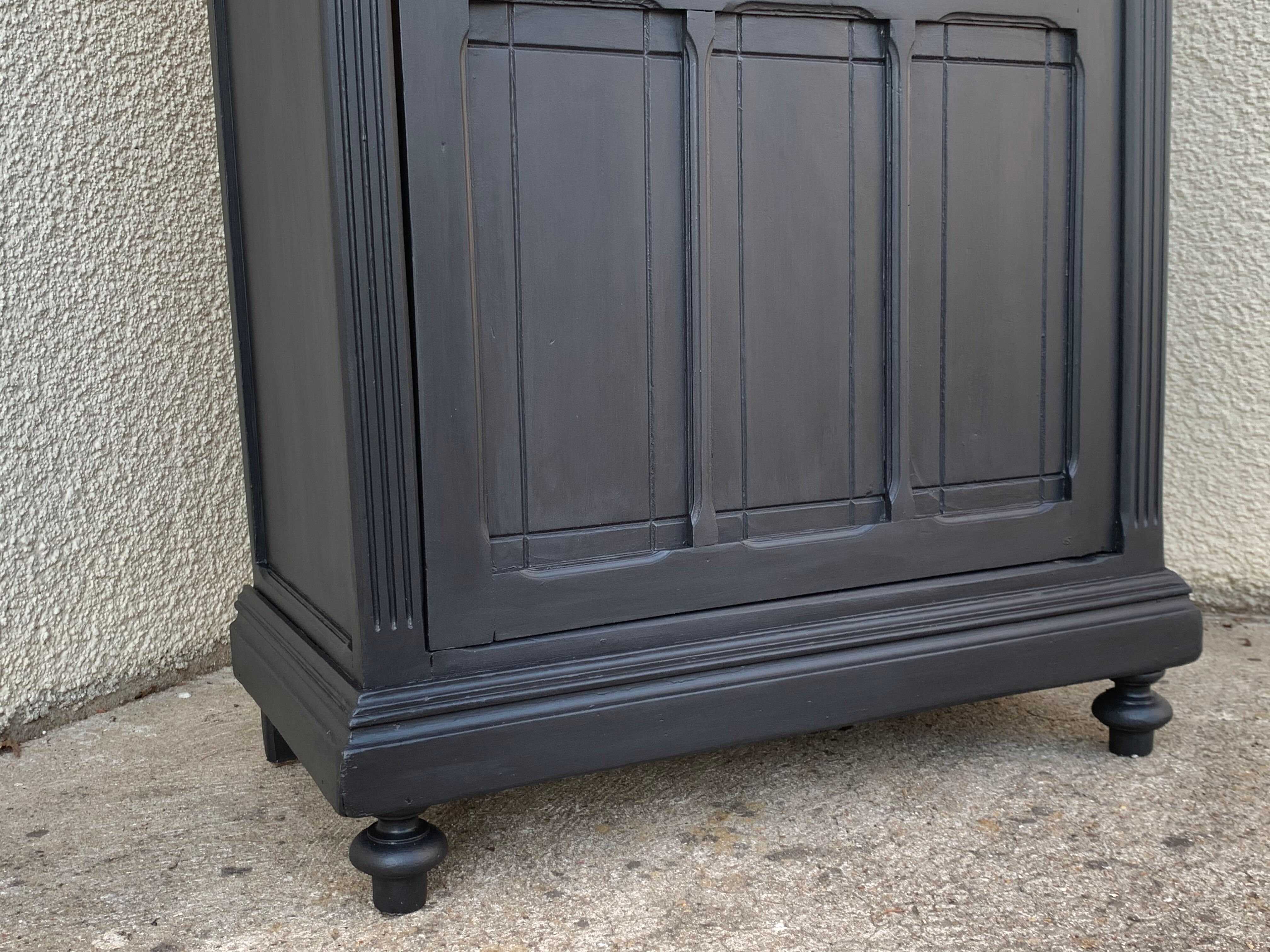 Parisian wardrobe black glass