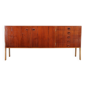 Mid-century Danish sideboard in oak and teak veneer, 1960s