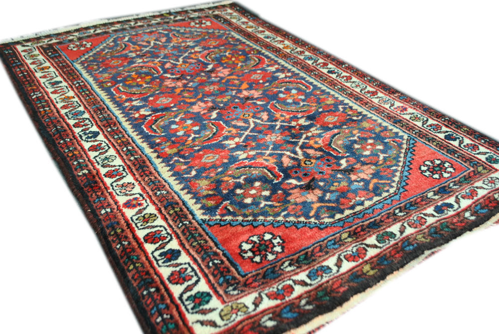 Tapis persan authentique de milieu XXème taille 92 x 128 cm