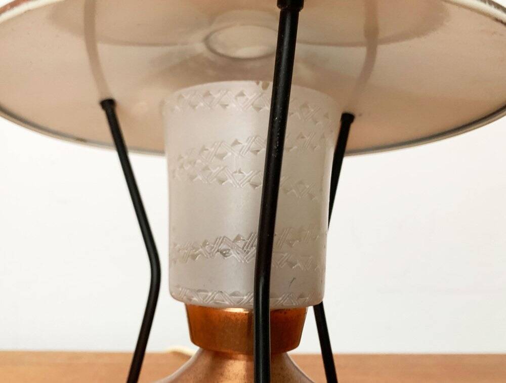 Small tripod table lamp in copper, 1950s.