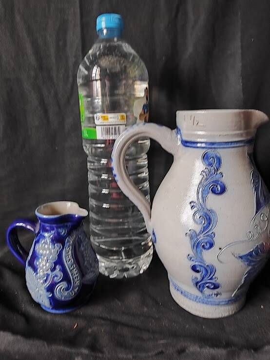 The one on the left in the photo Width 13 cm Height 11 cm Weight 234 grams