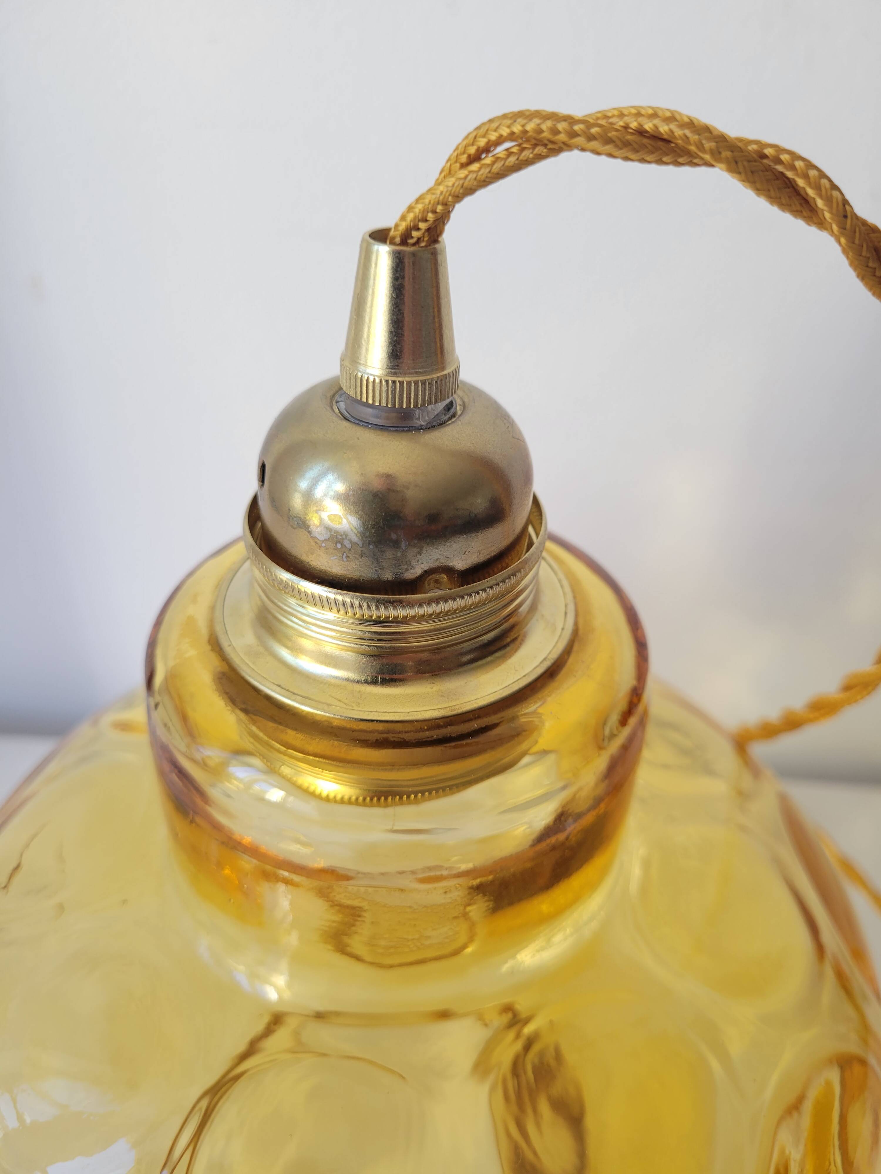 Faceted glass pendant light