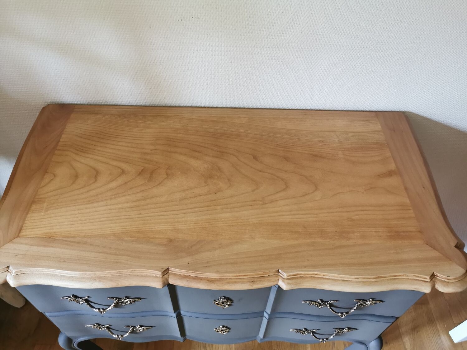 Commode sauteuse relookée