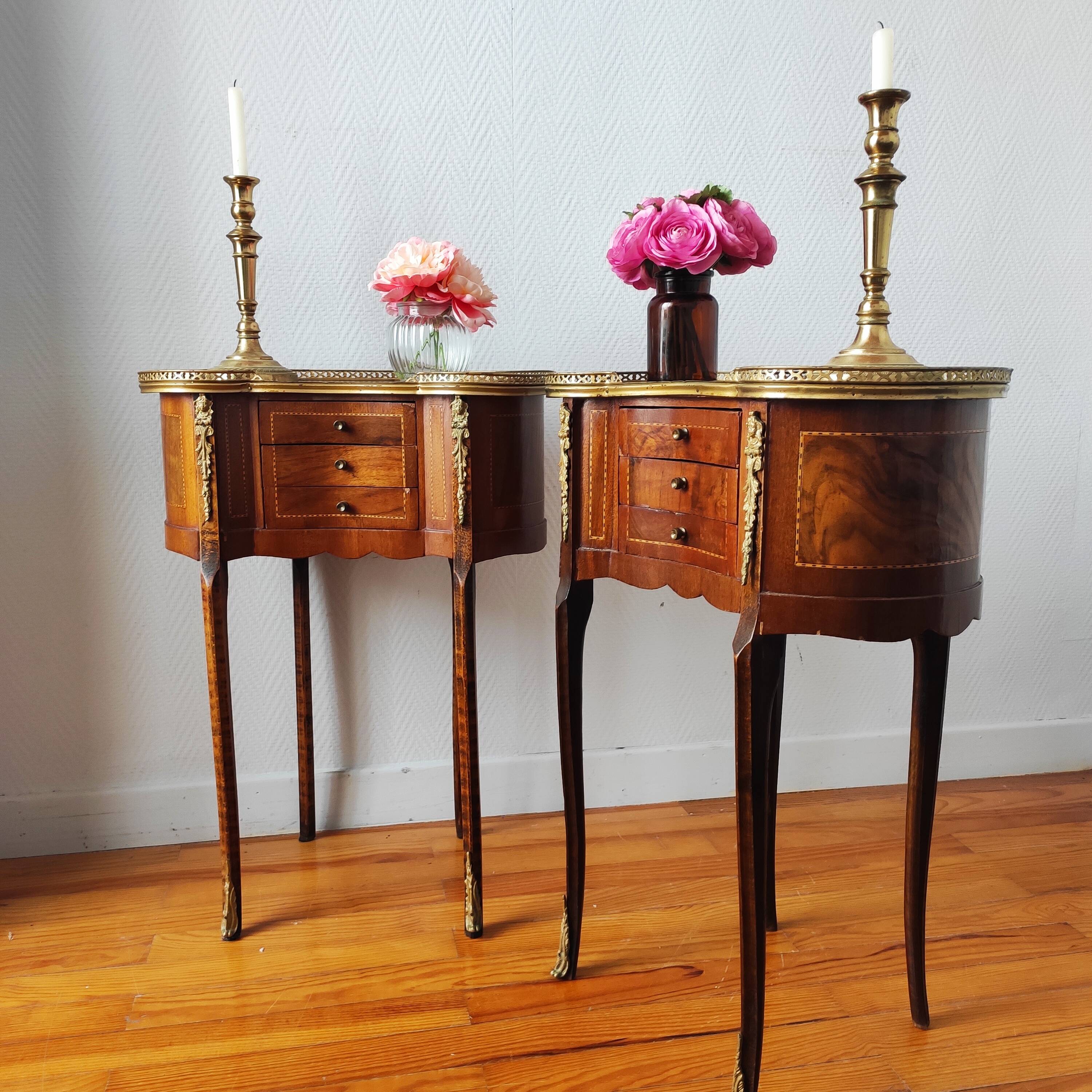 Pair of Louis XV style kidney-shaped bedside tables.