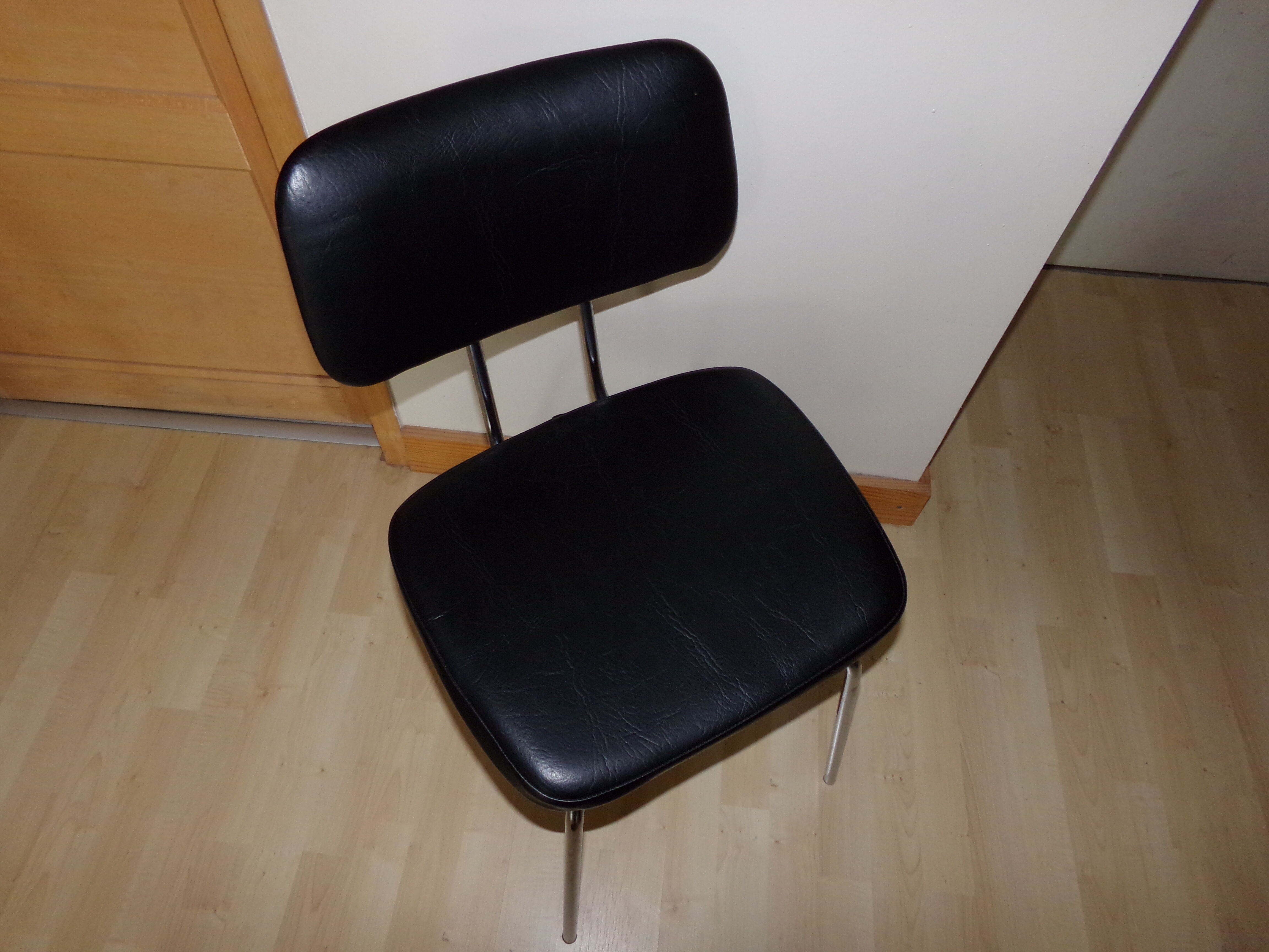 Chair faux leather black
