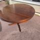 Extendable round table for 4 to 6 people, wood.