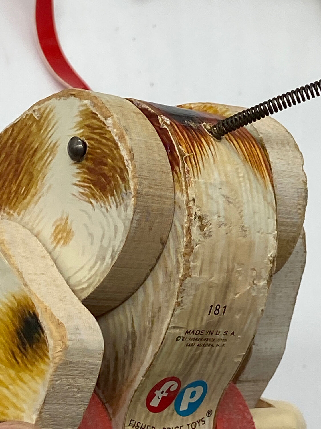 Dog to pull snoopy, file price toys, old wood toy