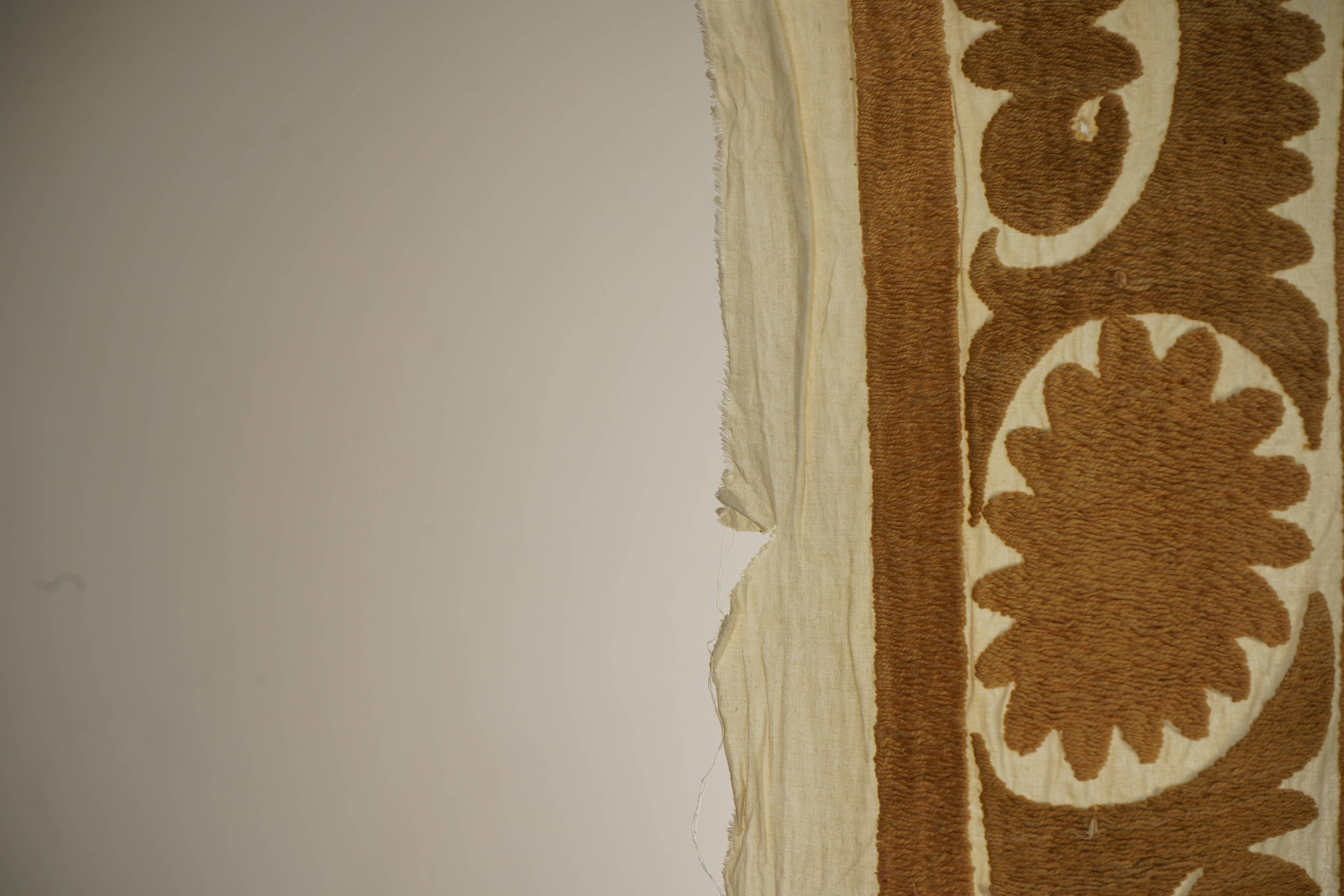 Vintage Turkish hand-knotted rug 124x136 cm