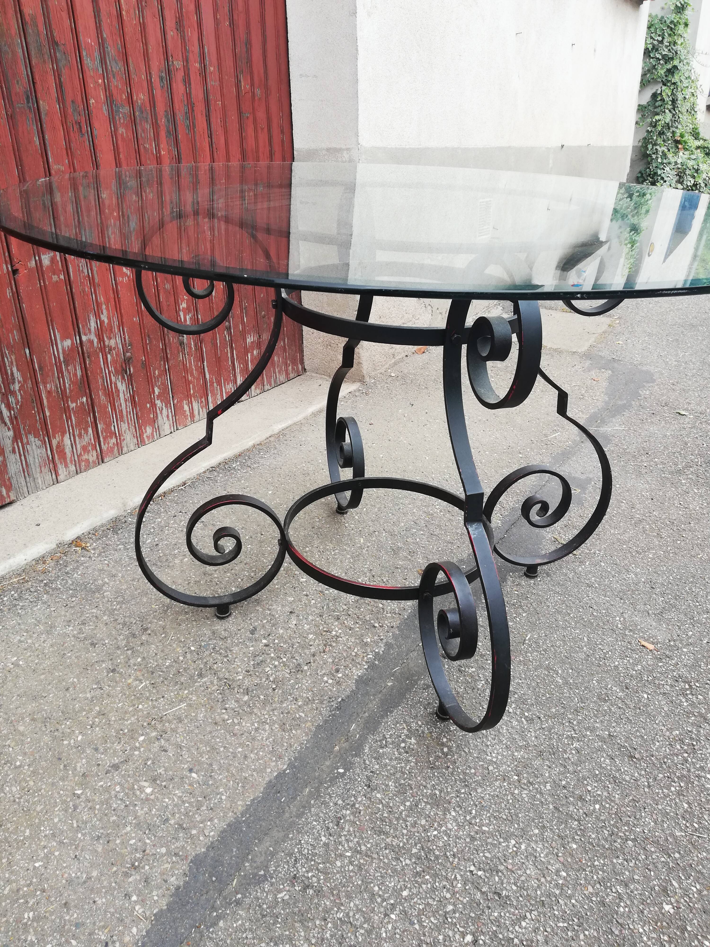 Table fer forgé et plateau verre