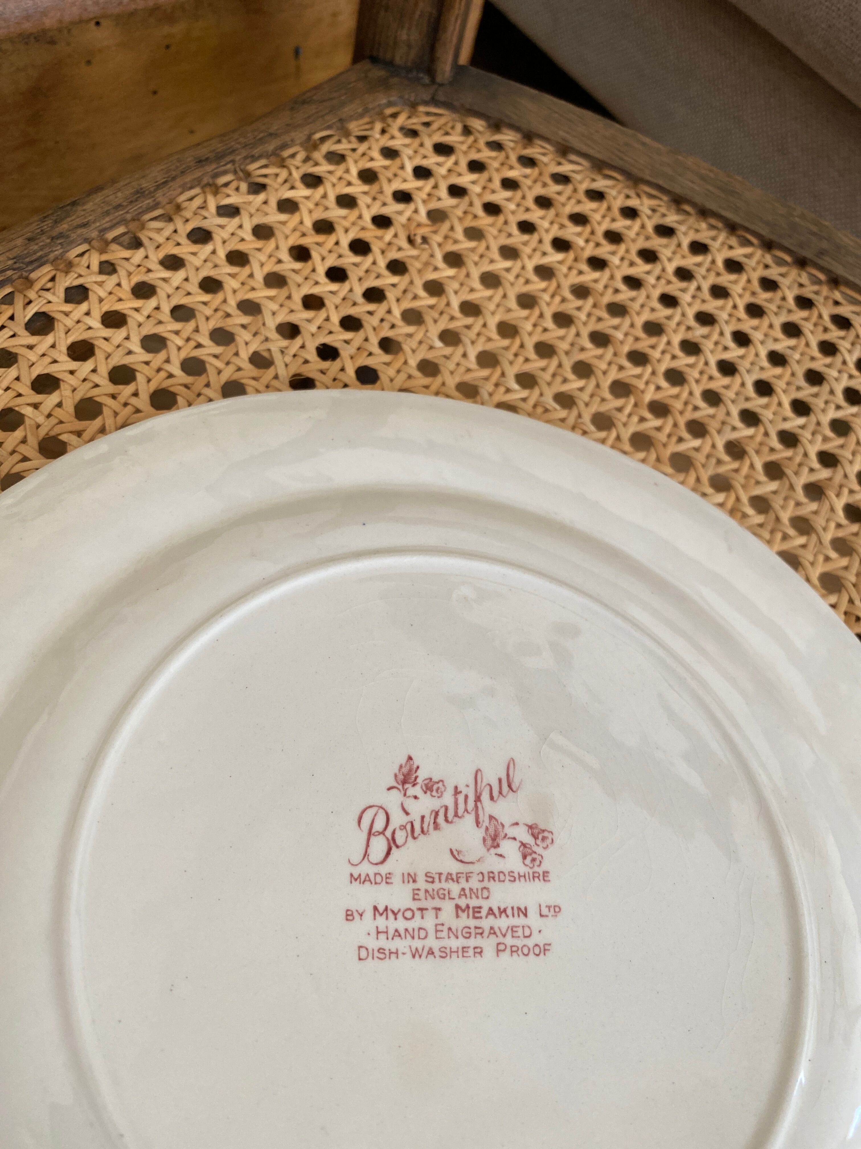 Assiette Bountiful made in England