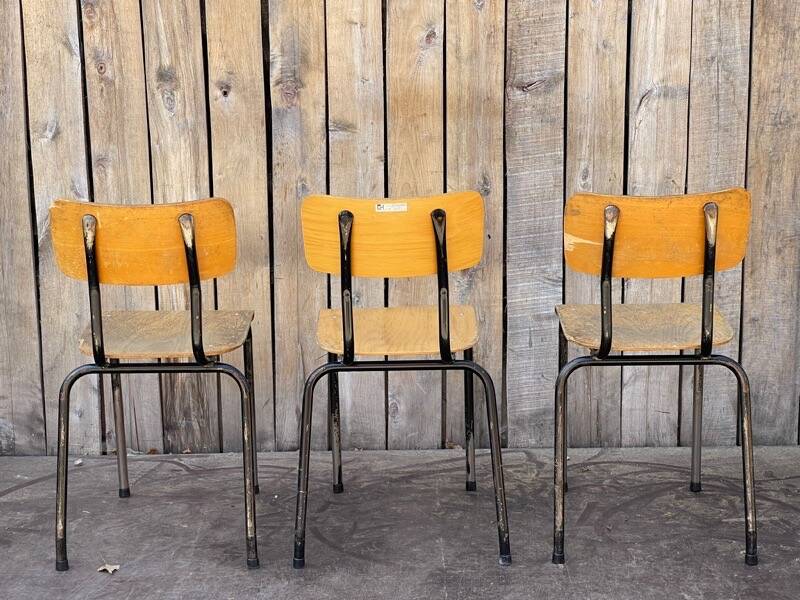 Vintage Toupie school chair, stackable in wood and metal, 1960s.